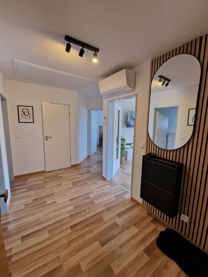 C4S Come4Stay Altoetting - 3-Zi Whg I Zentrale Lage I Parkplatz I Balkon I Wifi I Smarttv I 1 Kingsize, 1 Queensize Bett I Office Arbeitsplatz I Wohnbereich Mit Couch Und Essbereich I Voll Ausgestattete Kueche I Nespresso Экстерьер фото