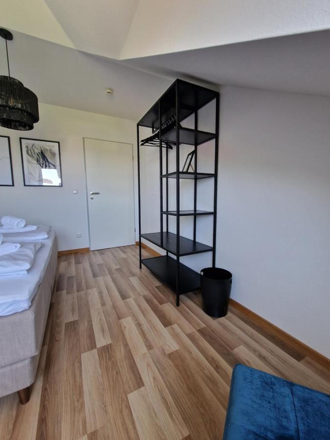C4S Come4Stay Altoetting - 3-Zi Whg I Zentrale Lage I Parkplatz I Balkon I Wifi I Smarttv I 1 Kingsize, 1 Queensize Bett I Office Arbeitsplatz I Wohnbereich Mit Couch Und Essbereich I Voll Ausgestattete Kueche I Nespresso Экстерьер фото
